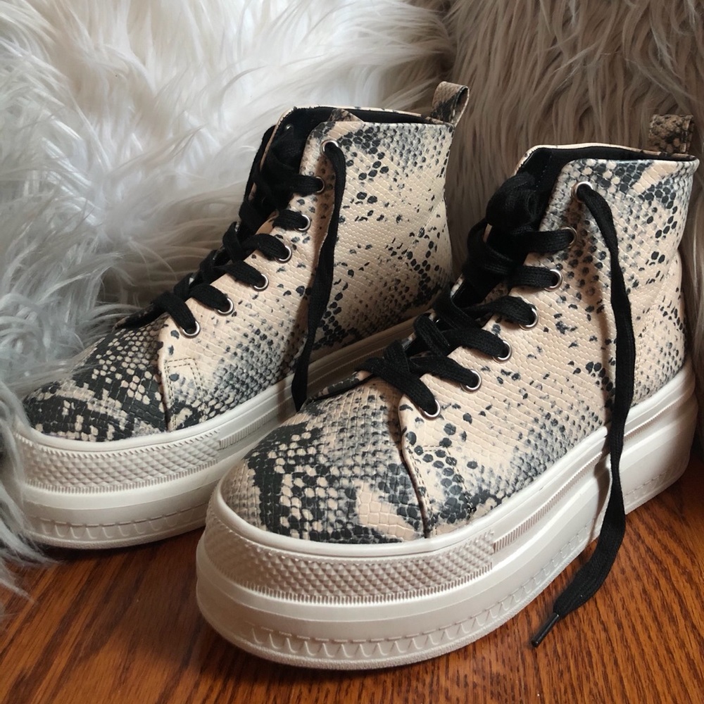 Madden Girl Chuckle Platform Shoes